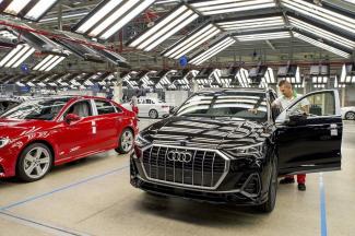 Informatikai hiba miatt állnak a Volkswagen-konszern gyárai, a győri Audi is érintett