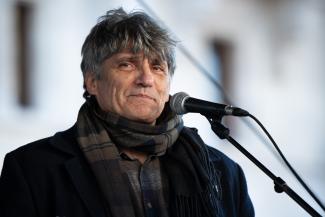 Többet keres majd buszsofőrként nettóban, mint amennyit tanárként bruttóban kapott: pályát váltott a Pedagógusok Demokratikus Szakszervezetének volt elnöke