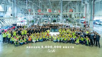 Elkészült az ötmilliomodik Tesla