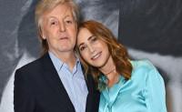 Ő a 81 éves Paul McCartney 17 évvel fiatalabb, ritkán látott felesége: a legendás zenész csodaszép nőt szeret