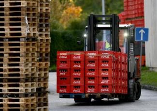 Fémdarabok lehetnek a Coca-Cola Ausztriában gyártott egyes üdítőiben