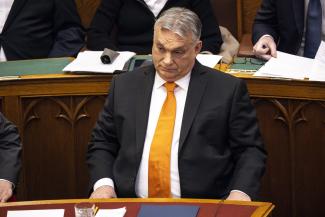 Orbán pofozkodásra számít a parlamentben