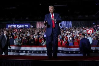 A demokratáknak van tervük arra a forgatókönyvre is, ha Trump a választás estéjén bejelenti, hogy győzött