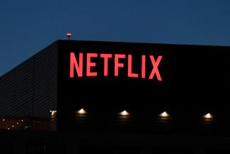 Házkutatás volt a Netflix párizsi és amszterdami székhelyein