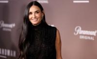 Demi Moore felvette élete legszebb fekete ruháját: a színésznő Katalin kedvenc tervezőjének kreációjában ragyogott