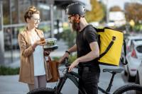 Túl sok panasz érkezett a Foodora és a Wolt miatt, lépni fog a kormány