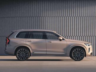 A Volvo nem engedi el még egy darabig a belsőégésű motoros XC90-est